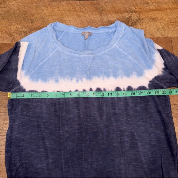 T by Talbots Women's Navy and Light Blue Tie-Dye Pullover Top - Picture 11 of 12
